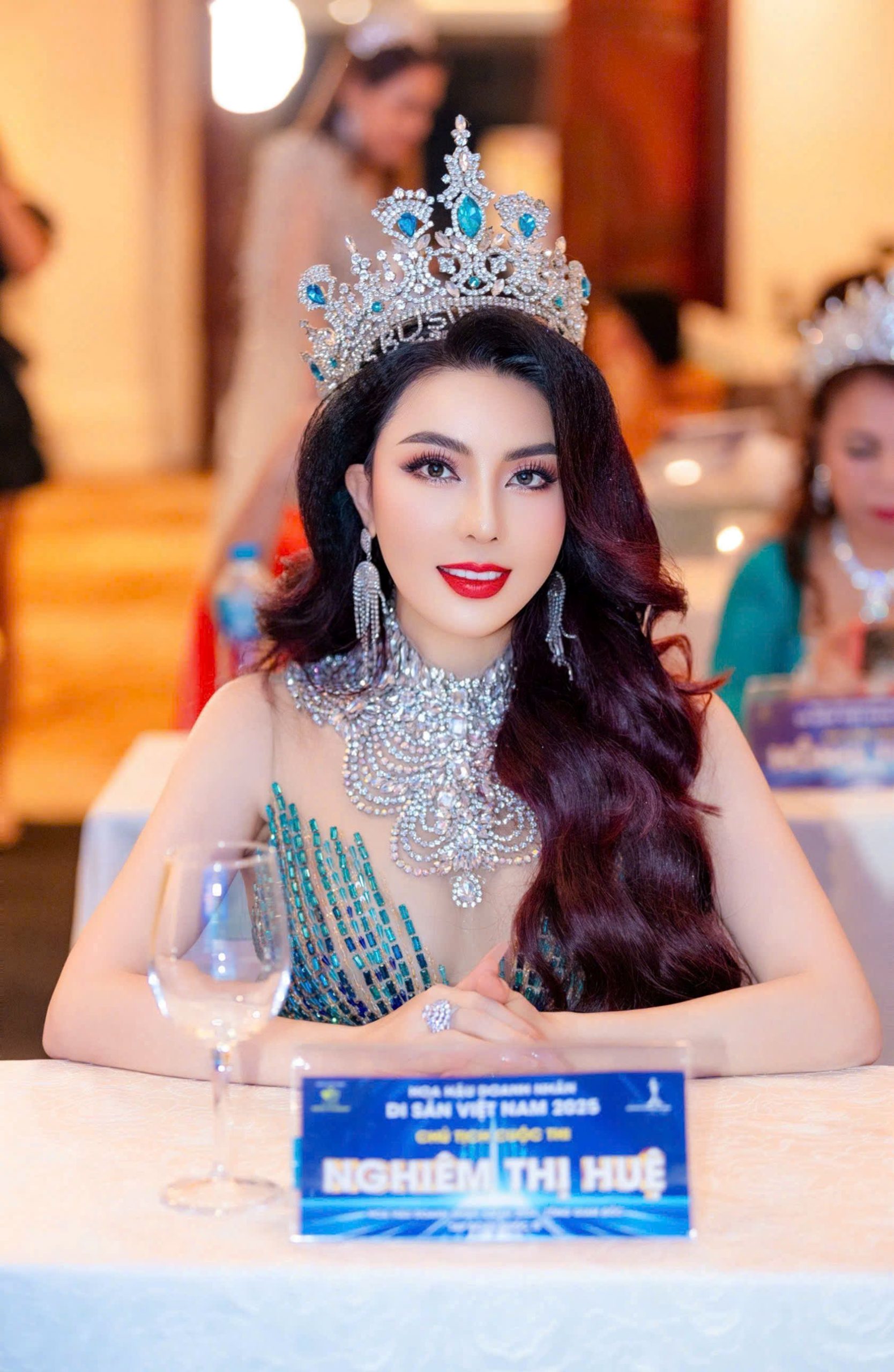 HOA HẬU DOANH NHÂN DI SẢN VIỆT NAM CUỘC THI LAN TỎA VỀ DI SẢN VĂN HÓA VÀ CỘI NGUỒN DÂN TỘC 3 z7267509929198 fed4e8890d7b1cc41681711c834069f7 scaled